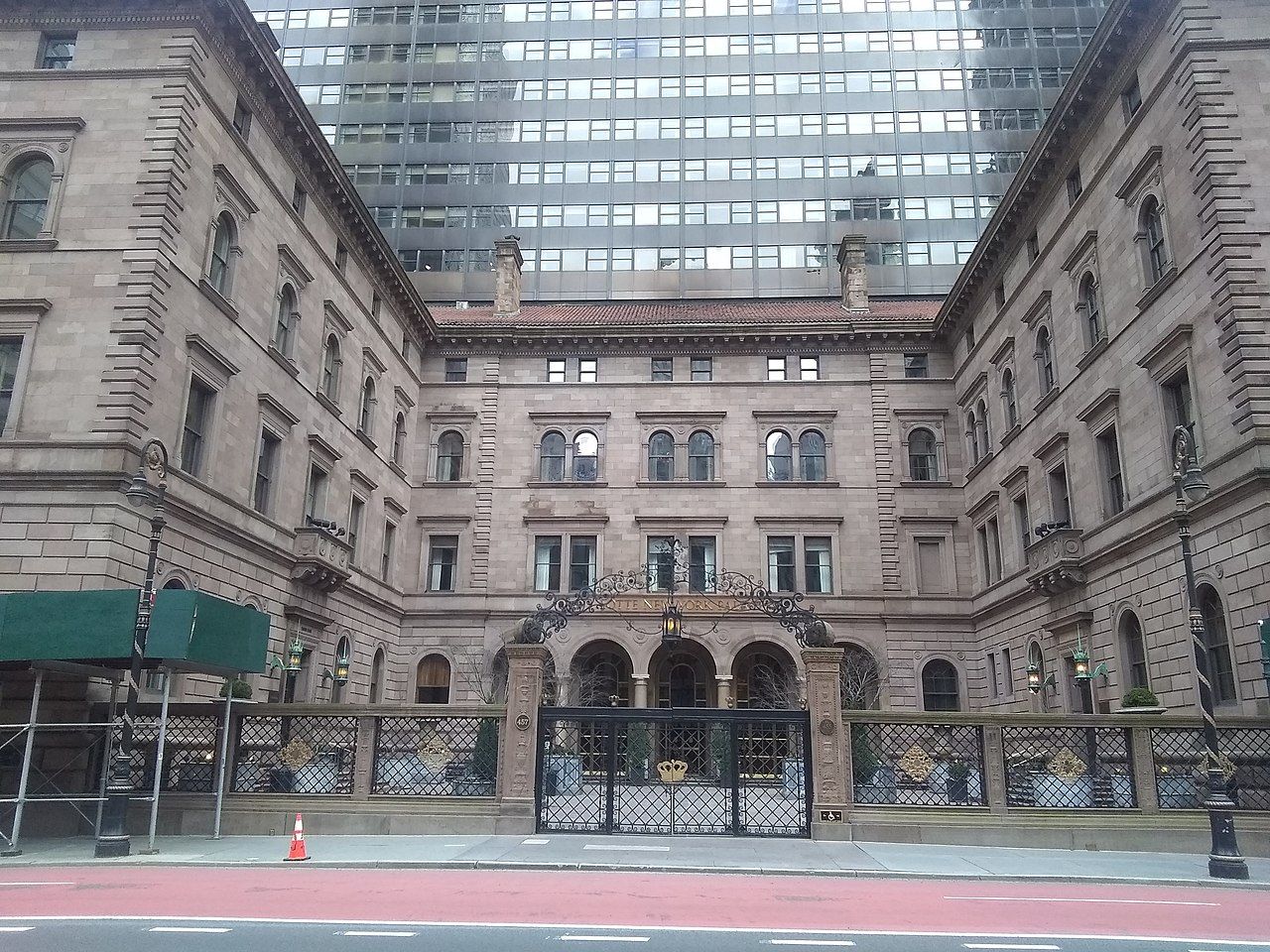 10 Historic Hotels In New York City You Should Book