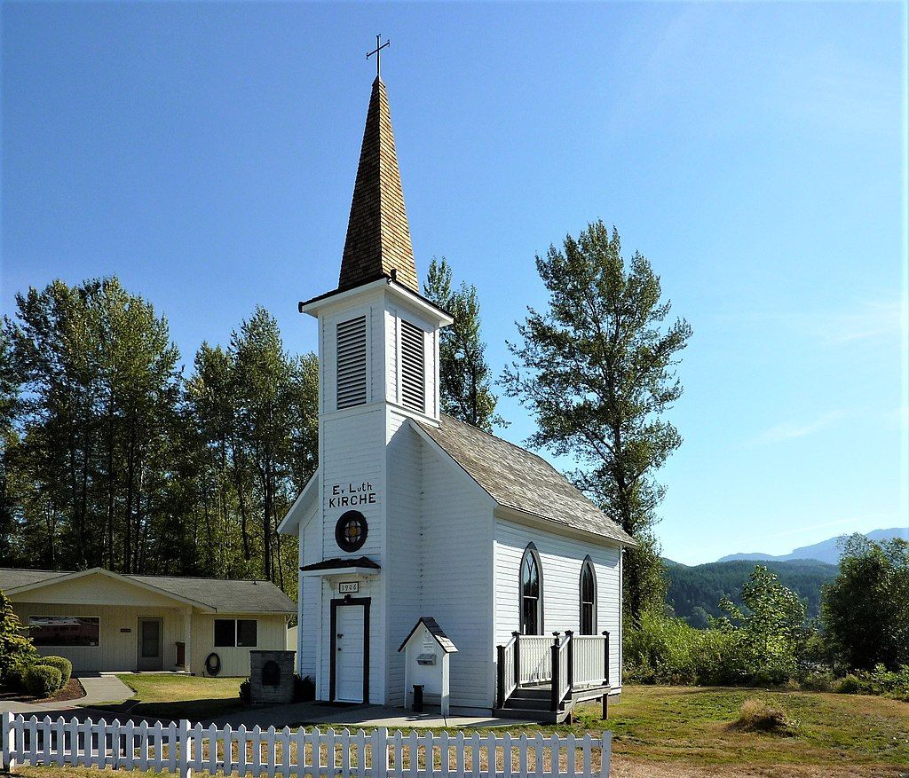 10 Scenic Small Towns Near National Parks In Washington State