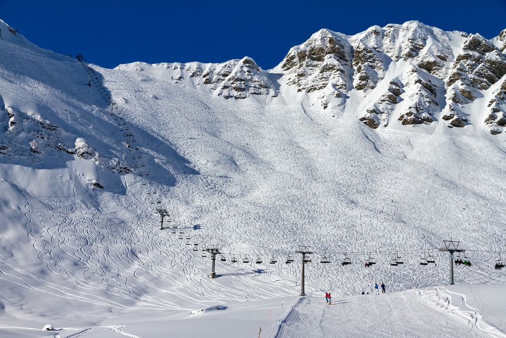 The 9 Most Terrifying Ski Slopes in the World
