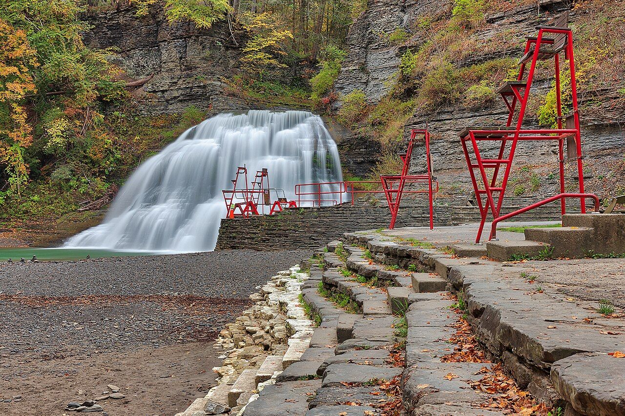10 Natural Springs In New York You Can Reach By Hiking