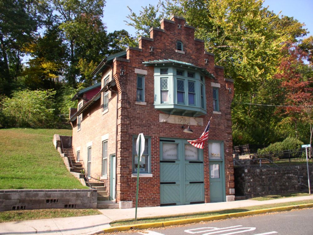 10 Towns To Stay Just Outside Of New York City That Also Provide Easy