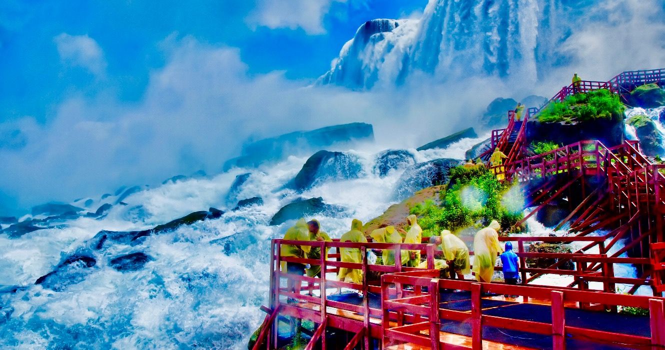Niagara Falls visitor platform 