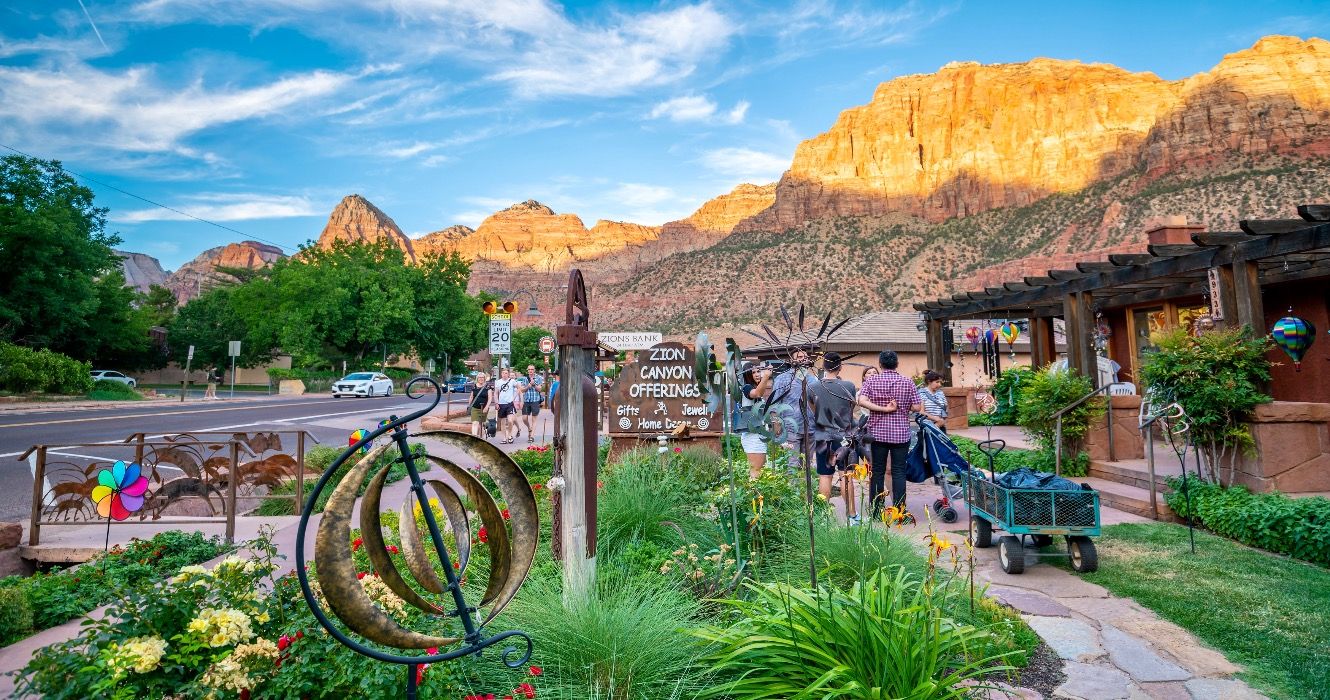 7 Scenic Small Towns In Utah Just Outside National Parks