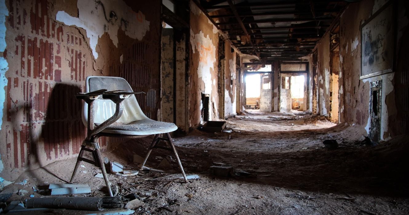 The abandoned halls of Haven Forest Asylum in Maryland, MD, USA