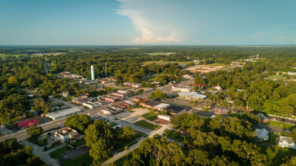 10 Small Towns In Florida That Are Near Scenic Natural Wonders