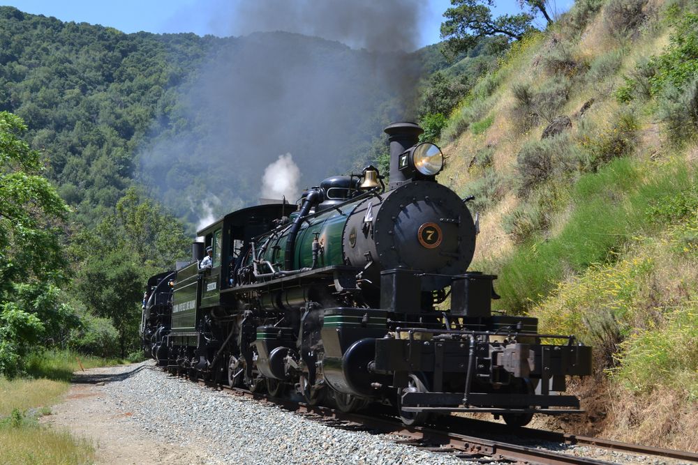 10 Affordable Yet Scenic Train Rides In California
