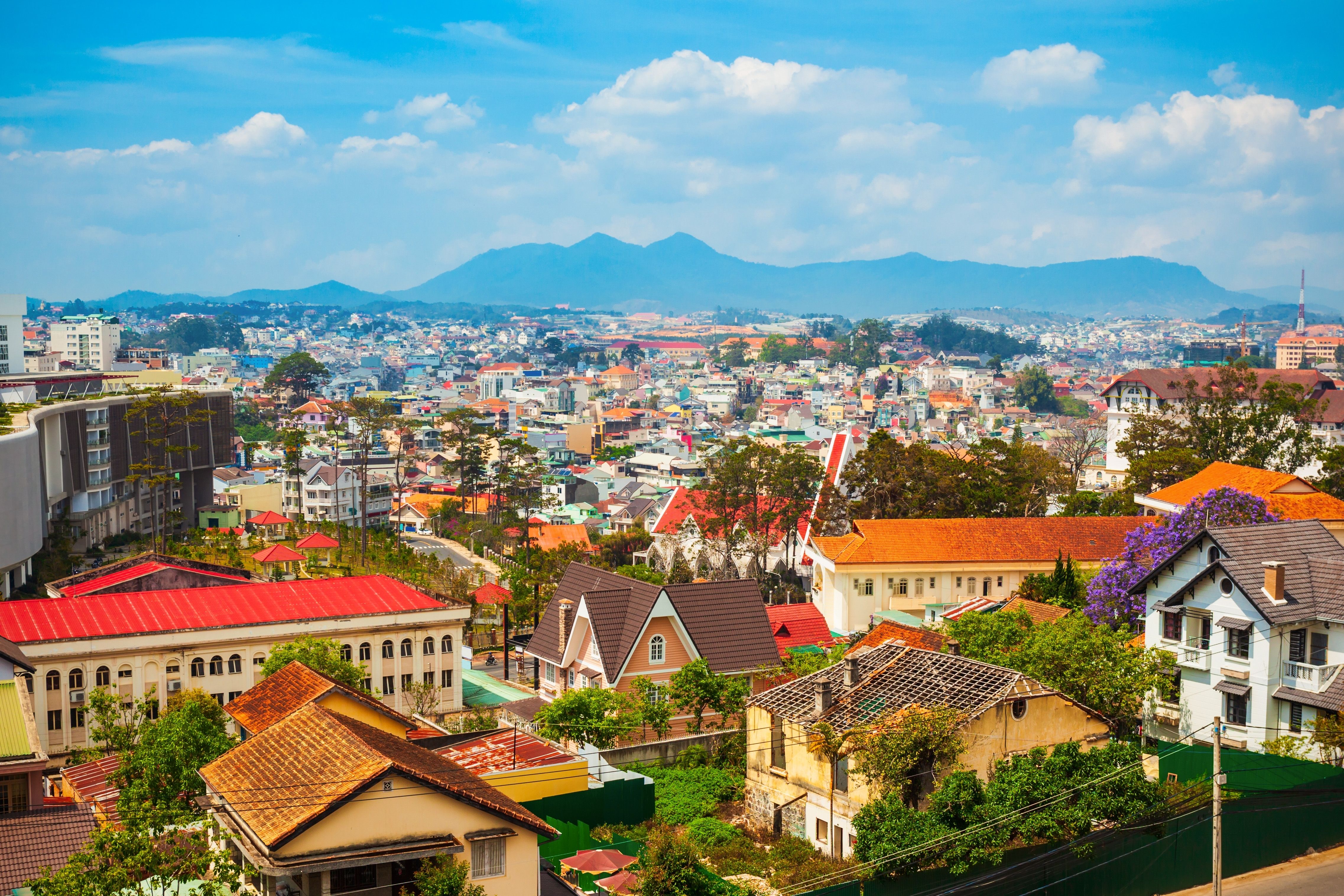 Vietnam Introduces Golden Visa Valid For Ten Years To Attract Long-Term Tourists