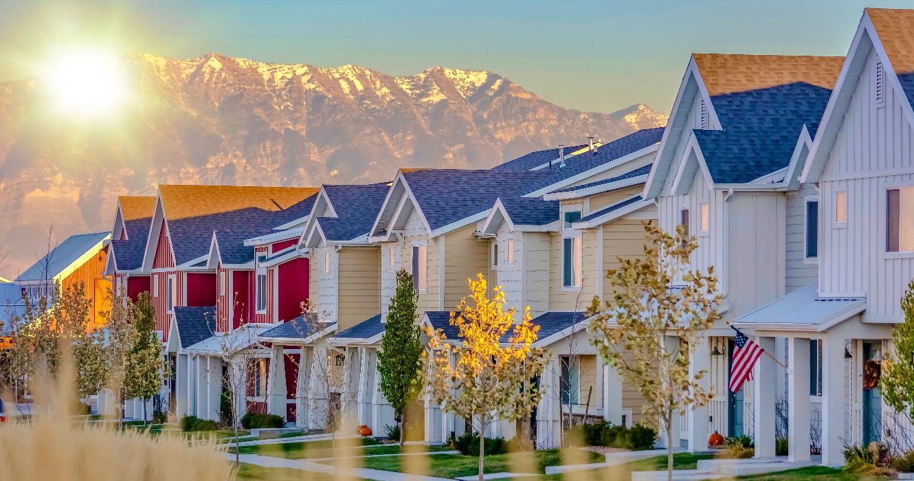 Townhomes in a row in Utah Valley suburbs