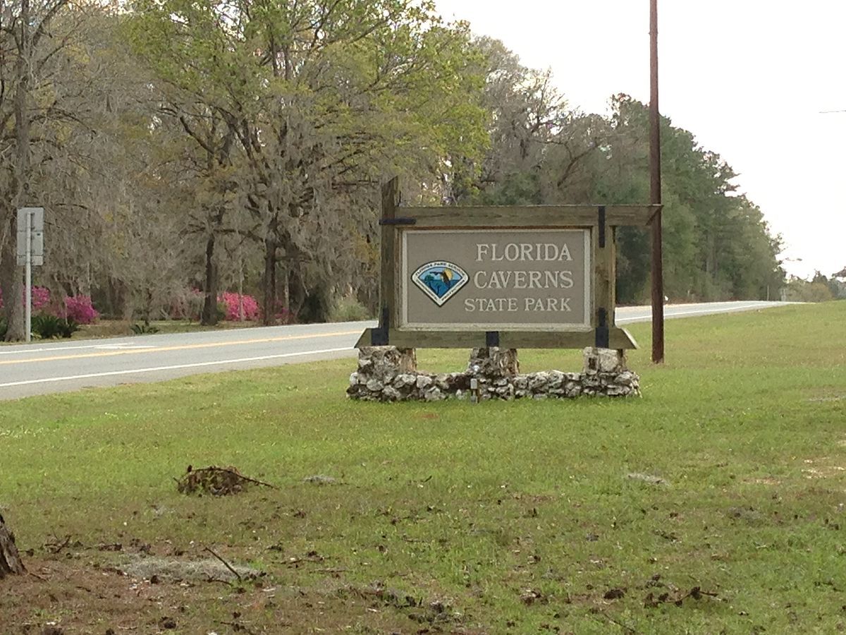 Florida Has A Hidden Gem In This - 1200px Florida Caverns State Park Entrance Sign 