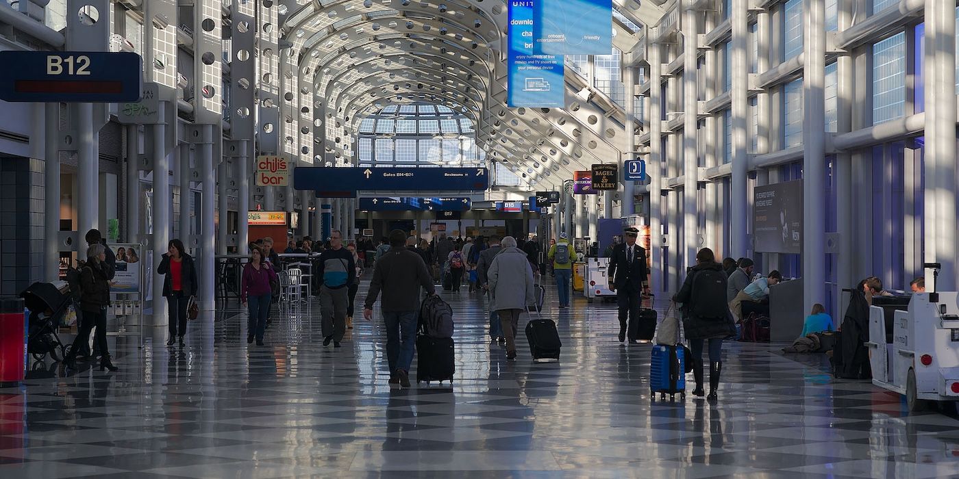 Concourse B of Chicago O'Hare International Airport