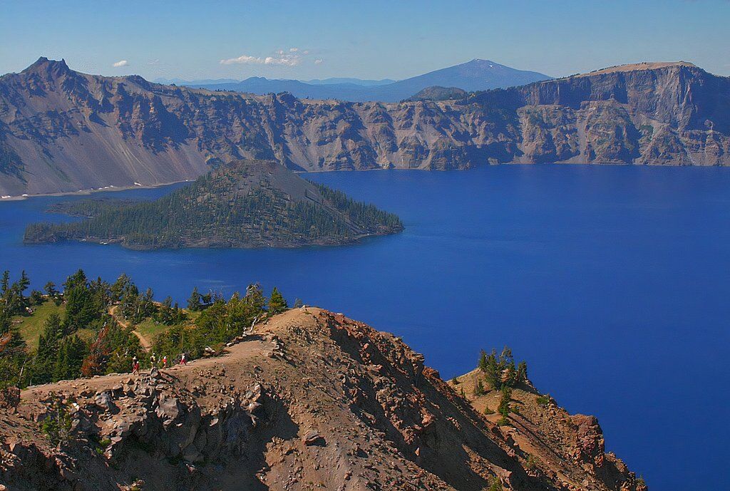 Hikers on the Garfield Peak Trail, Crater Lake National Park, Oregon, USA