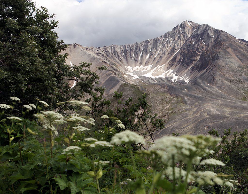 Bonanza Mine Trail, Wrangell-St. Elias National Park and Preserve, Alaska, USA