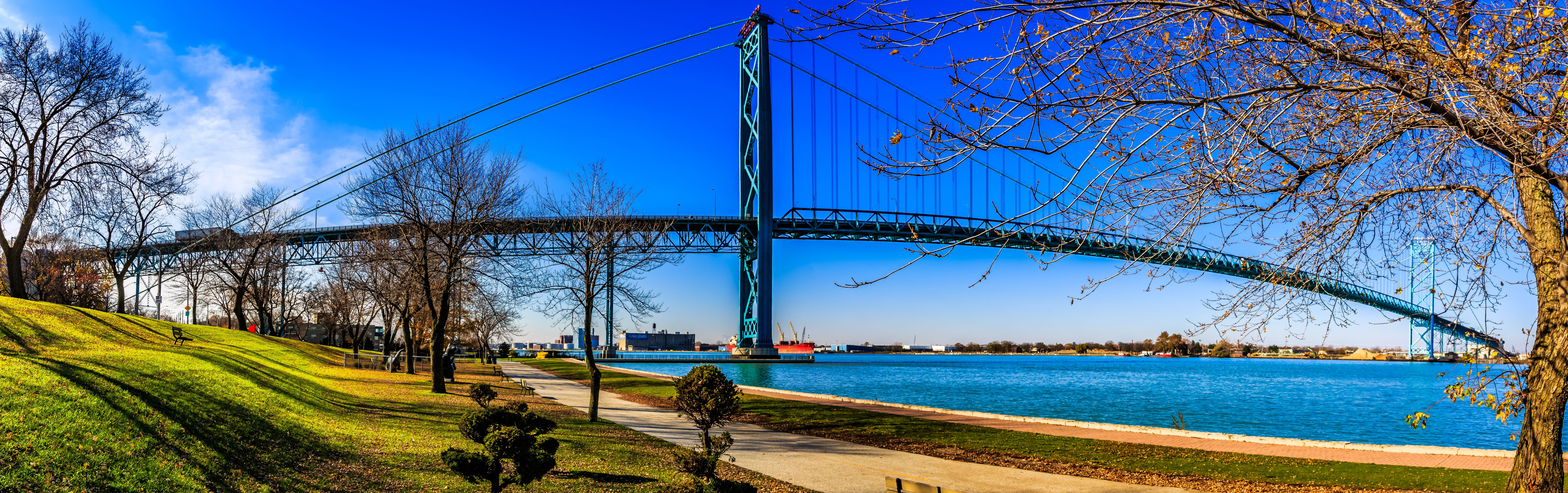 Ambassador Bridge, US-Canada Border