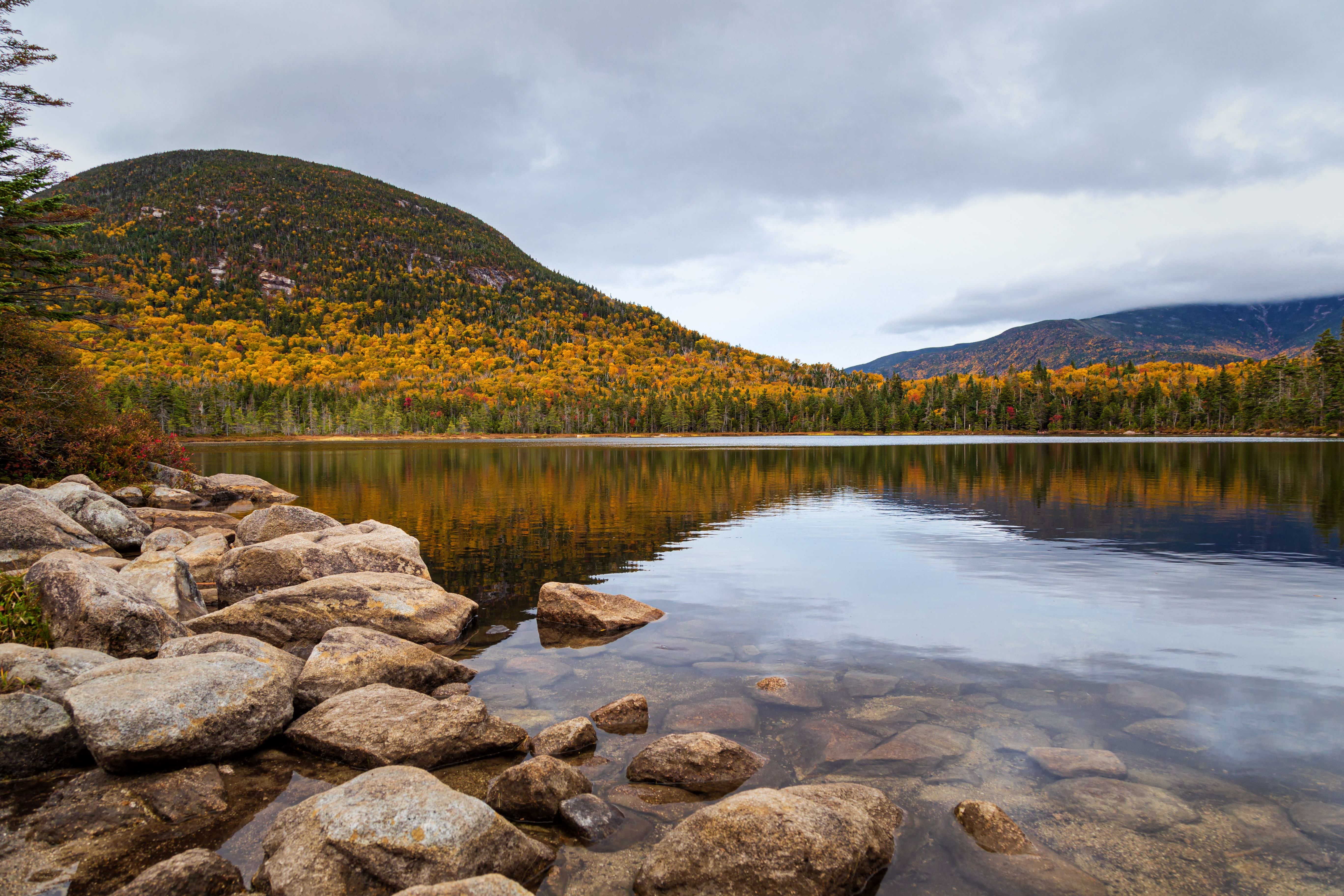 7 Best Fall Foliage Hikes In New Hampshire In 2024