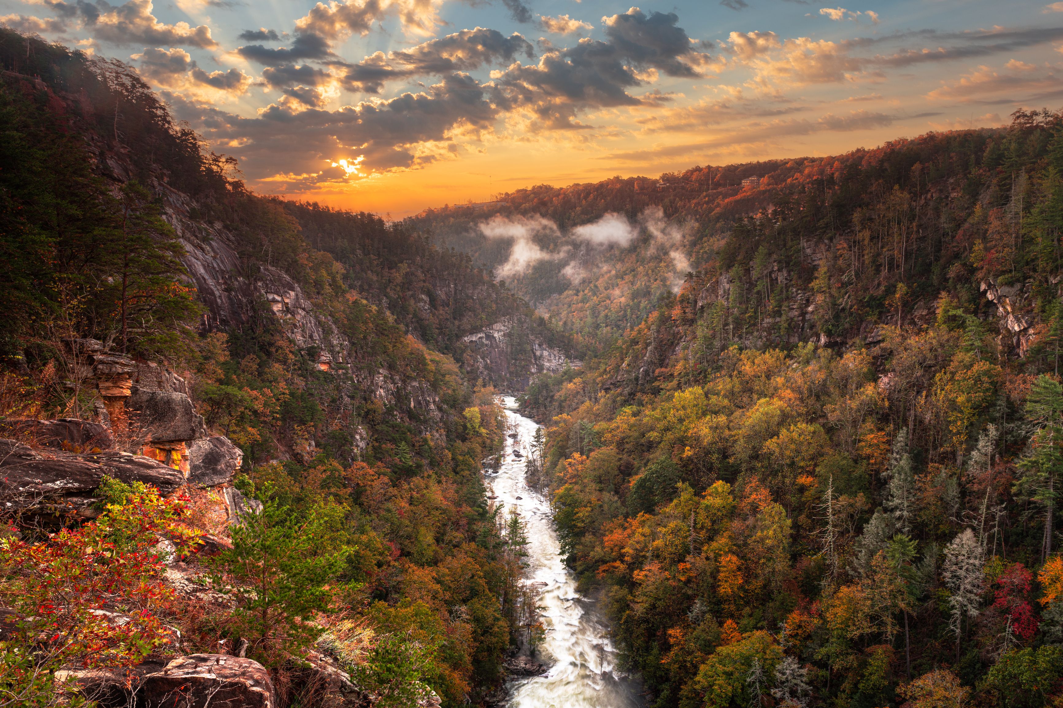 Tallulah Gorge and Tallulah Falls in Tallulah Gorge State Park, Georgia, GA, USA in the autumn with fall colors