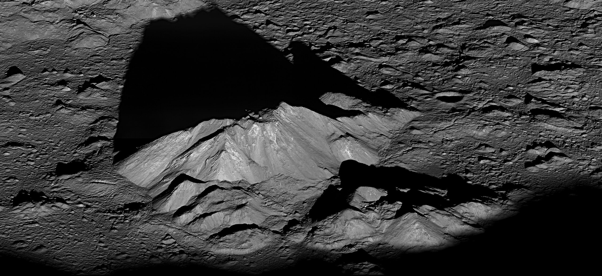 LRO_Tycho_Central_Peak