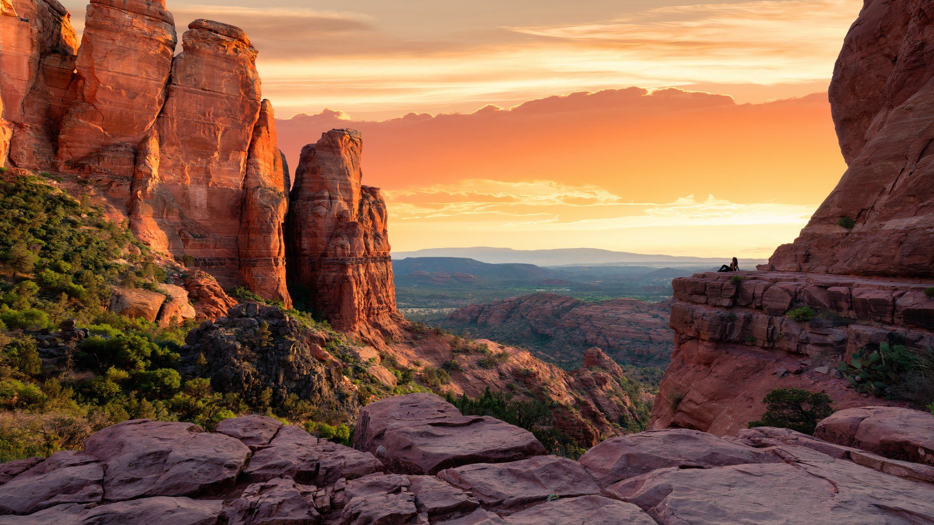 Scenic sunset and red rock buttes, Sedona Arizona