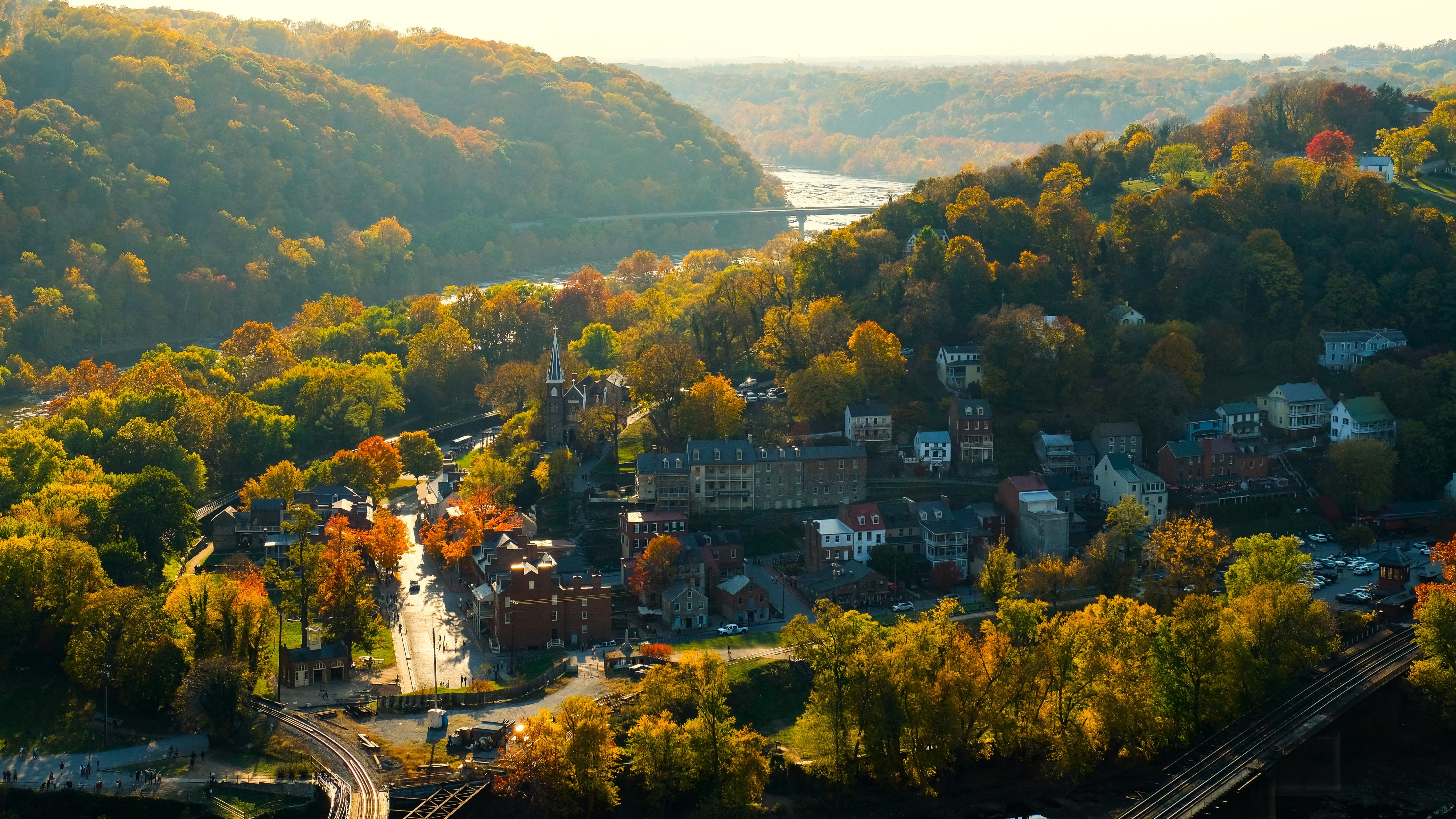 7 Best Small Towns In America For Introverts In 2025