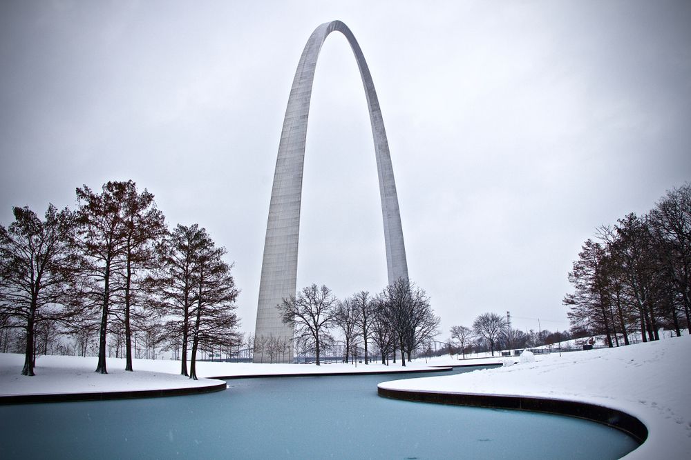 The view of St Louis Gateway Arch in the winter. Missouri, Mo, United States