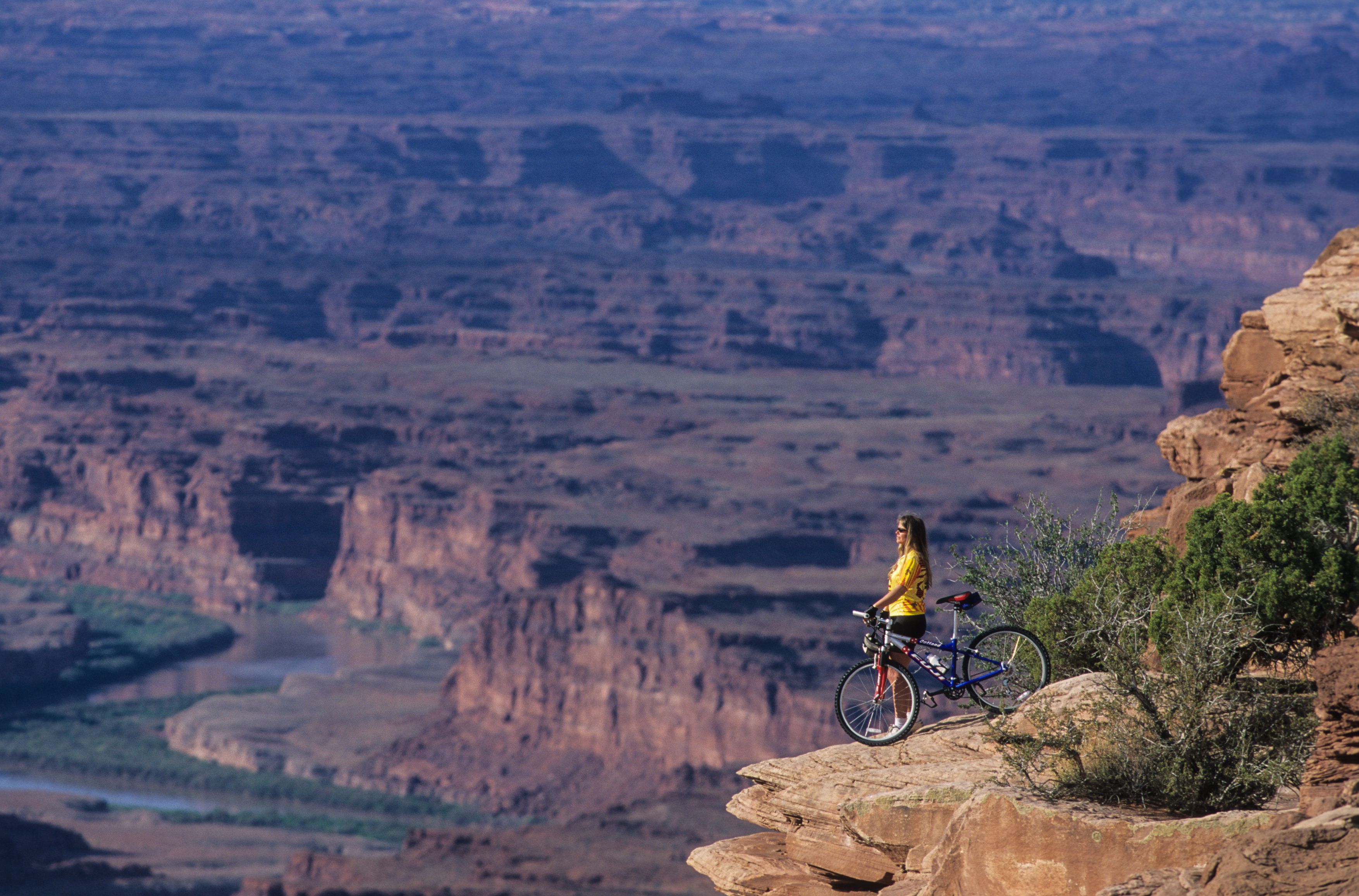 Mountain biker enjoying the views at Dead Horse Point, Utah