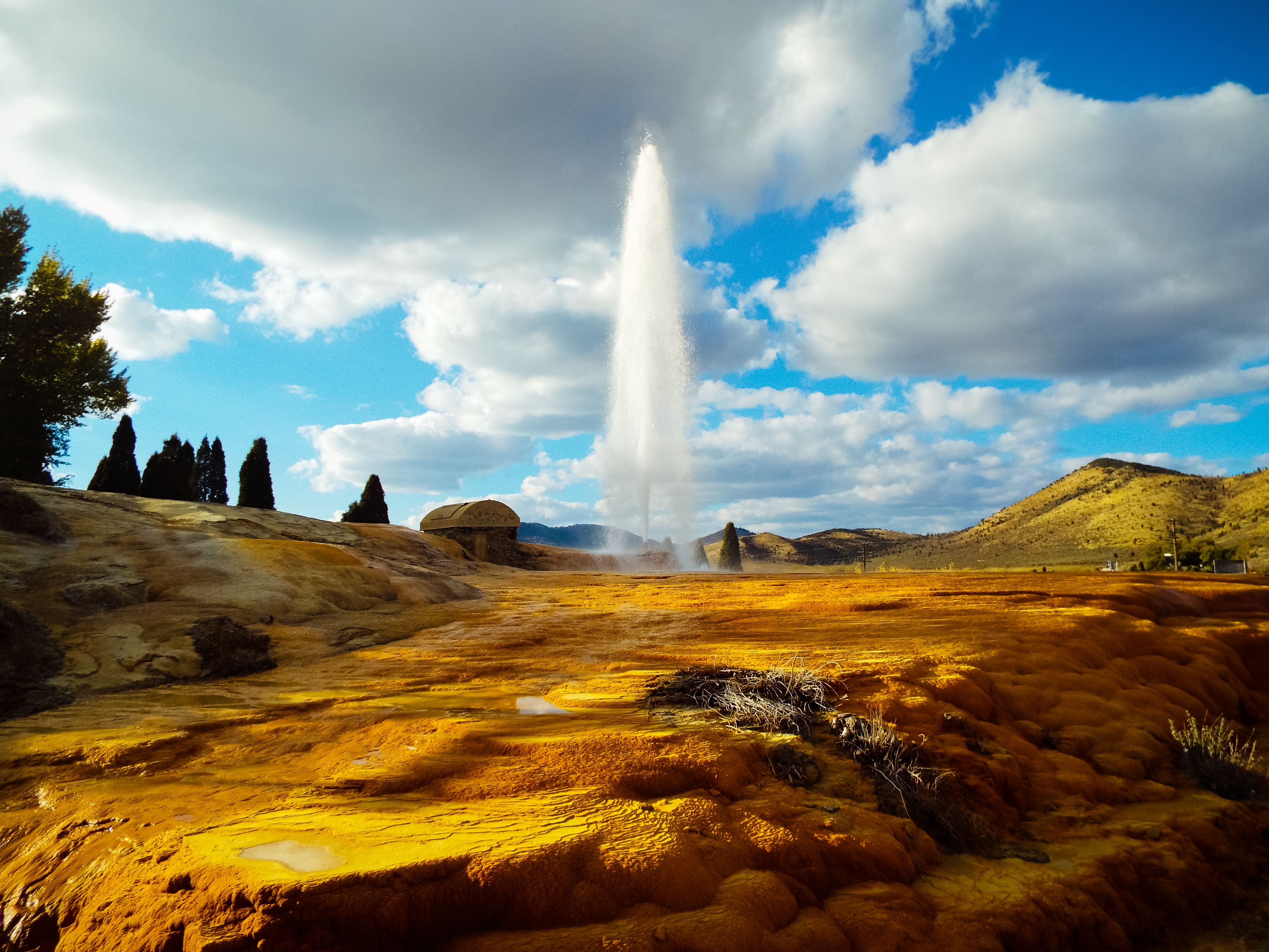 Soda Springs Geysers erupting