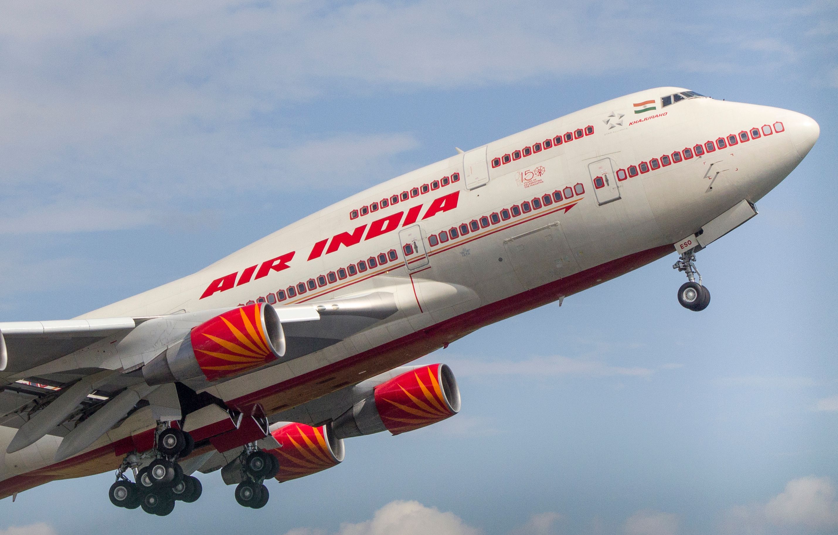 Air India Flight With More Than 340 People Bound for New York Makes ...