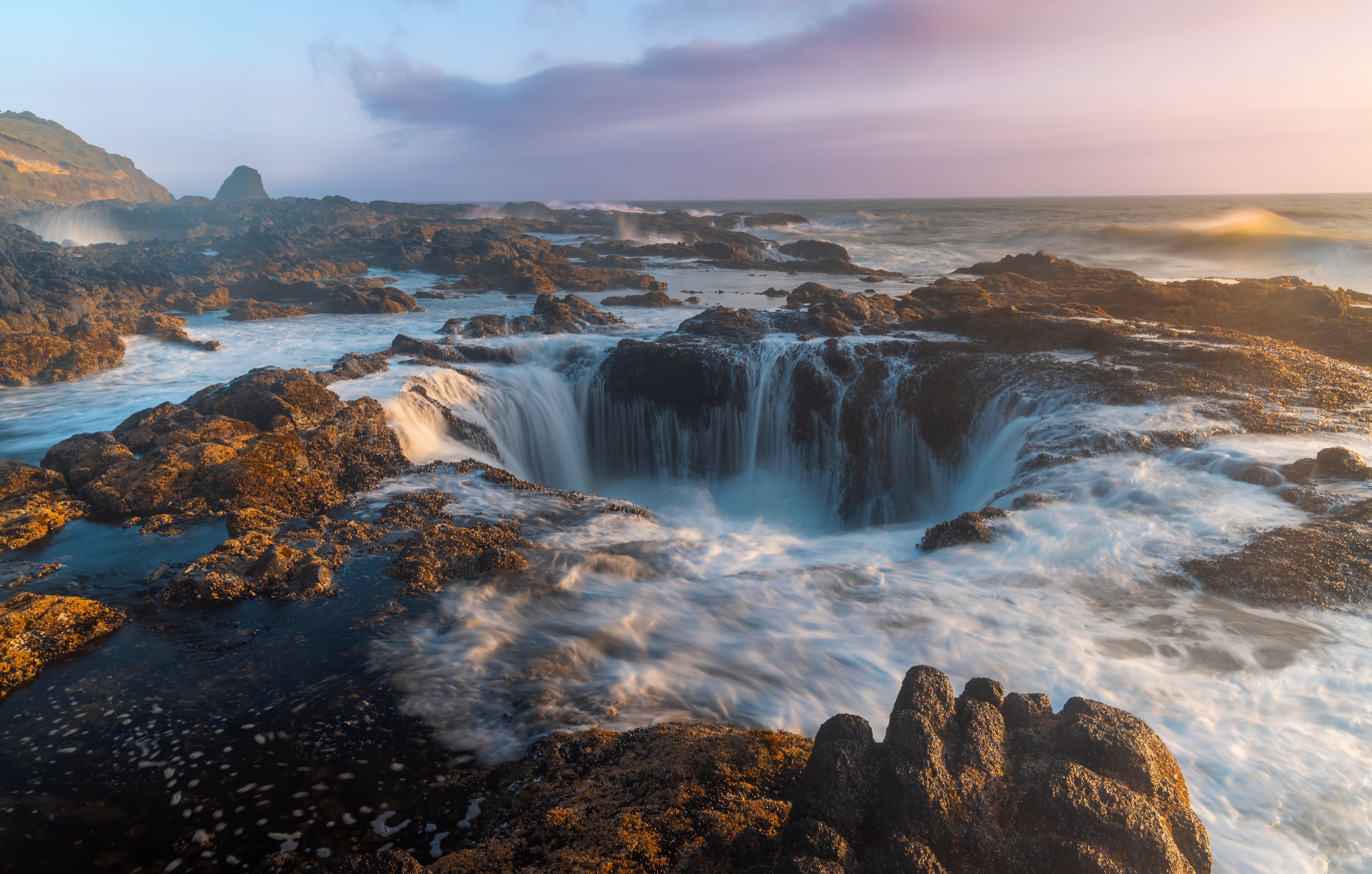 Thor's Well Oregon Coast
