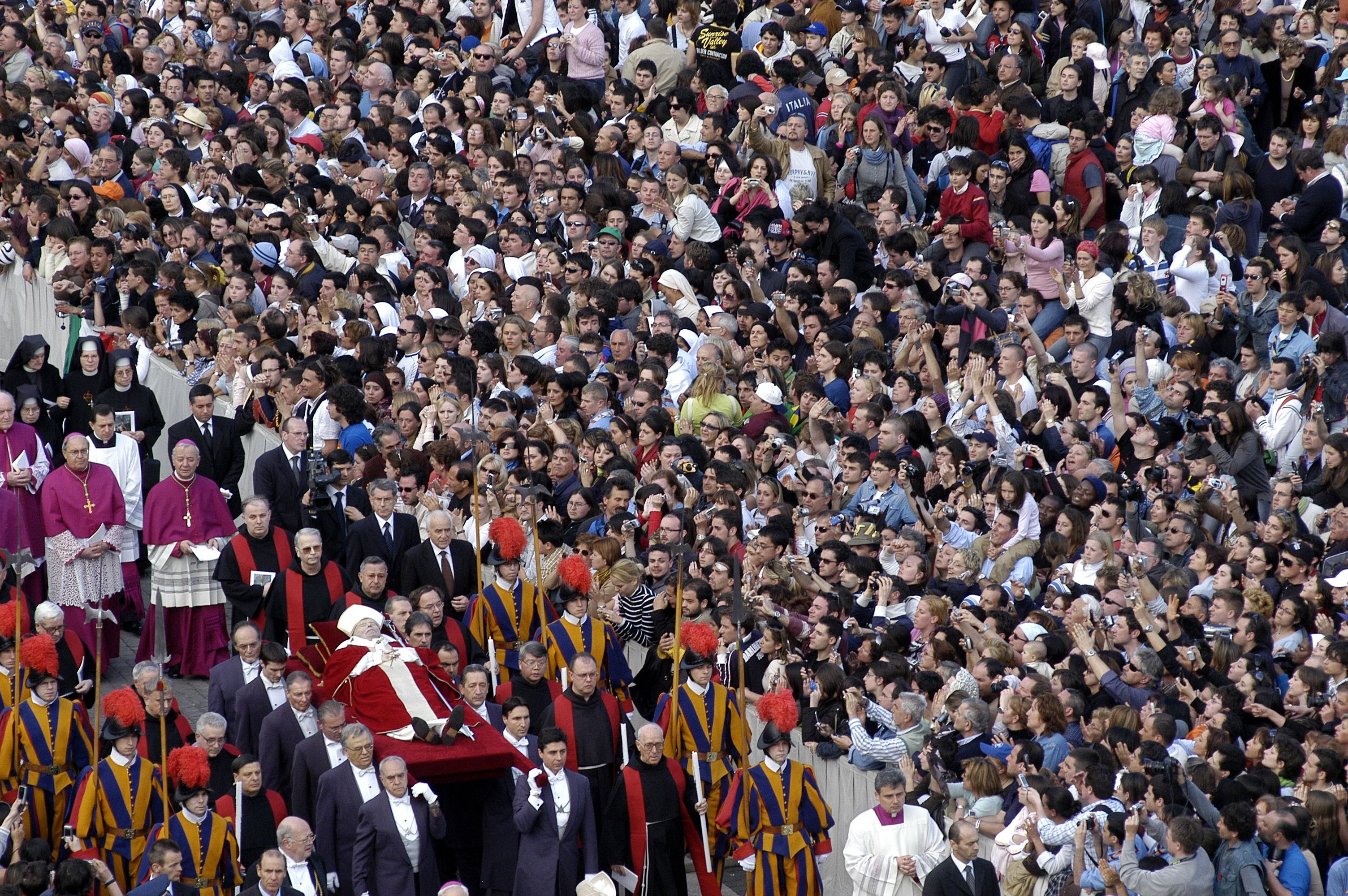 Vatican City, Vatican - April 8, 2007 - Many people gather for the Benedictal XVI whales at Saint Peter's Square
