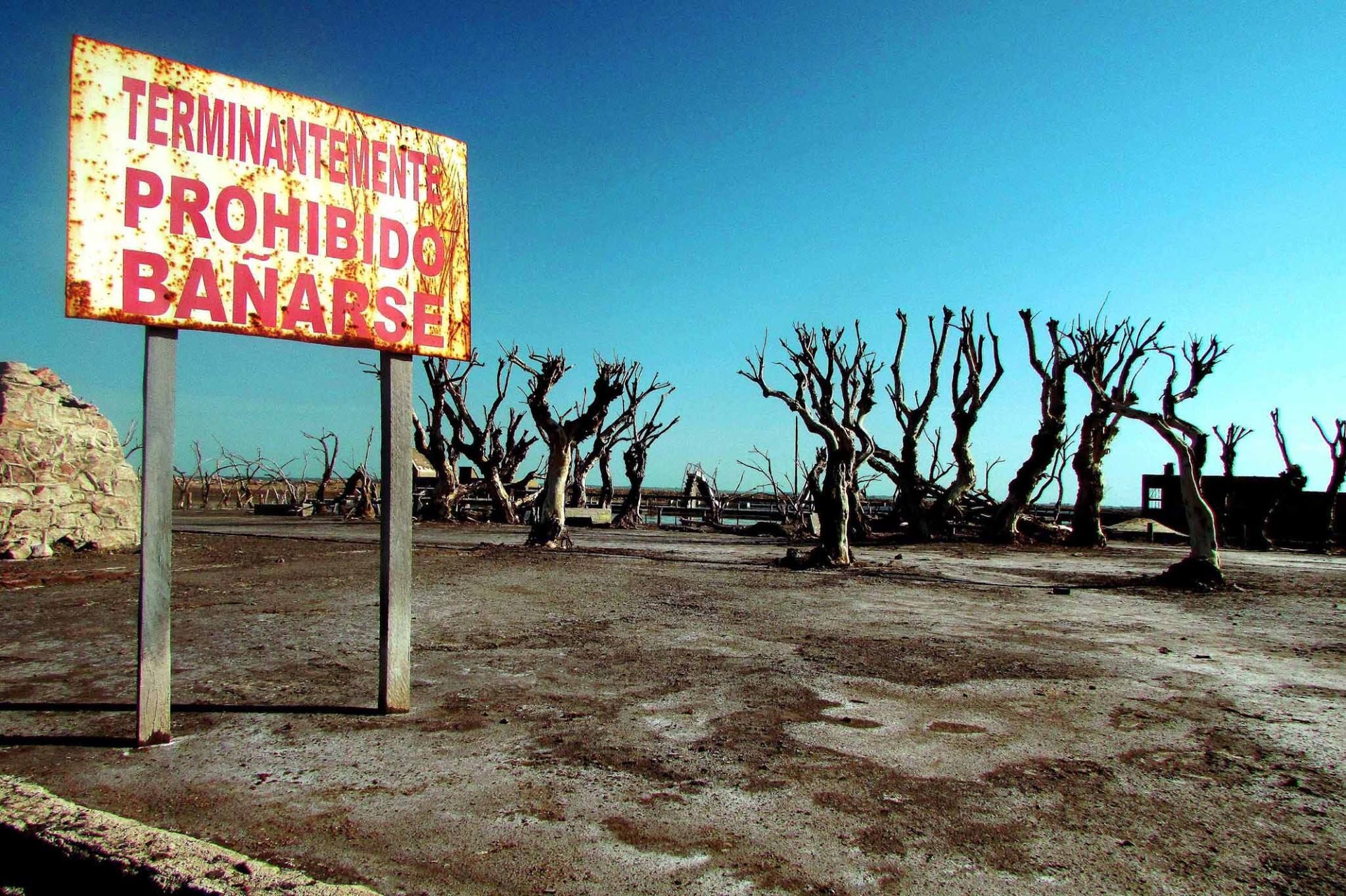 The "Atlantis" Of Argentina, Once A Popular Resort Town, Is An Abandoned Wasteland Today