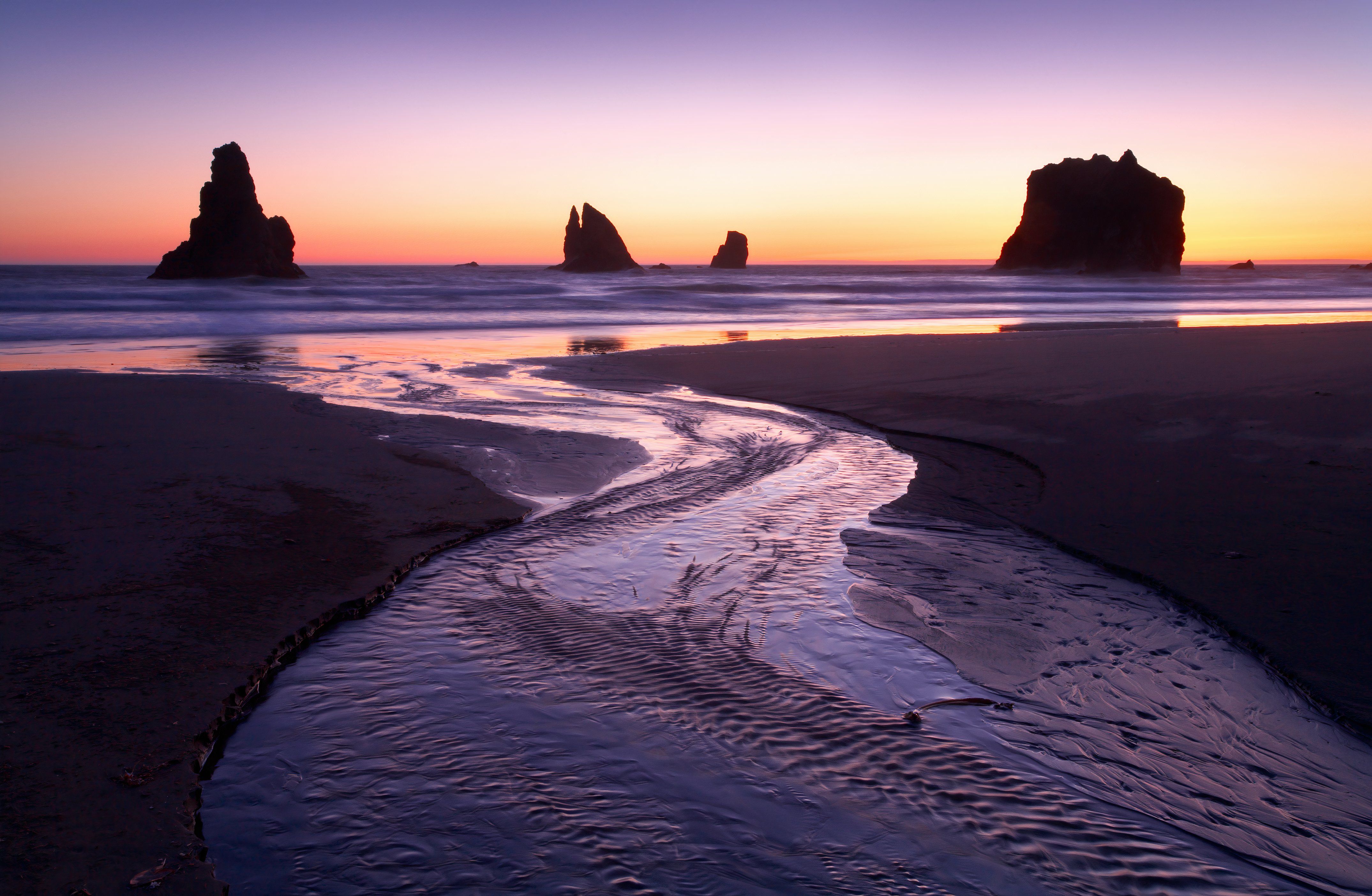Oregon's Most Secluded Beach Is Hidden Right Next To This Famous "Secret" Shoreline