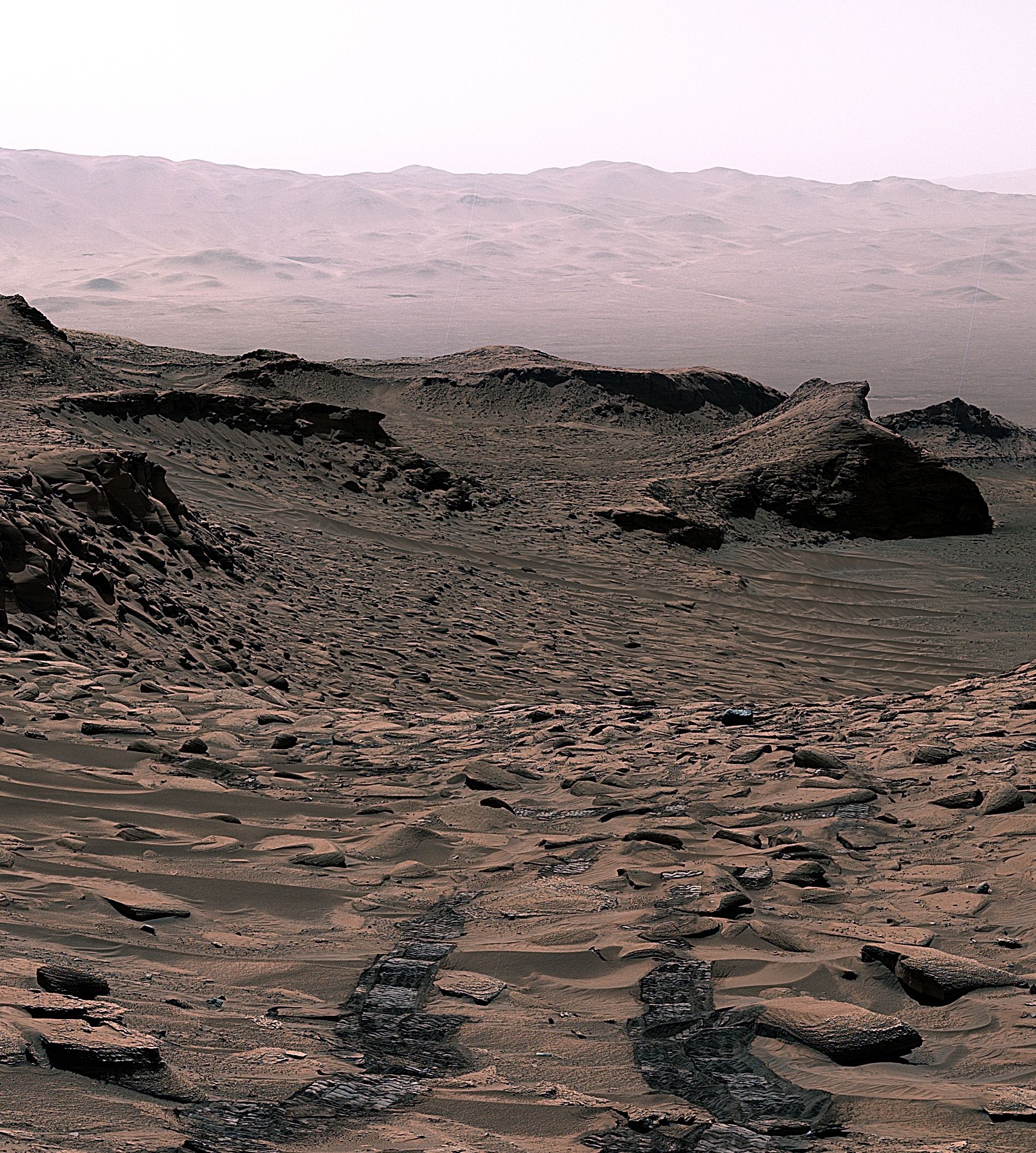 Curiosity Surveys the 'Ubajara' Sampling Site on the surface of Planet Mars