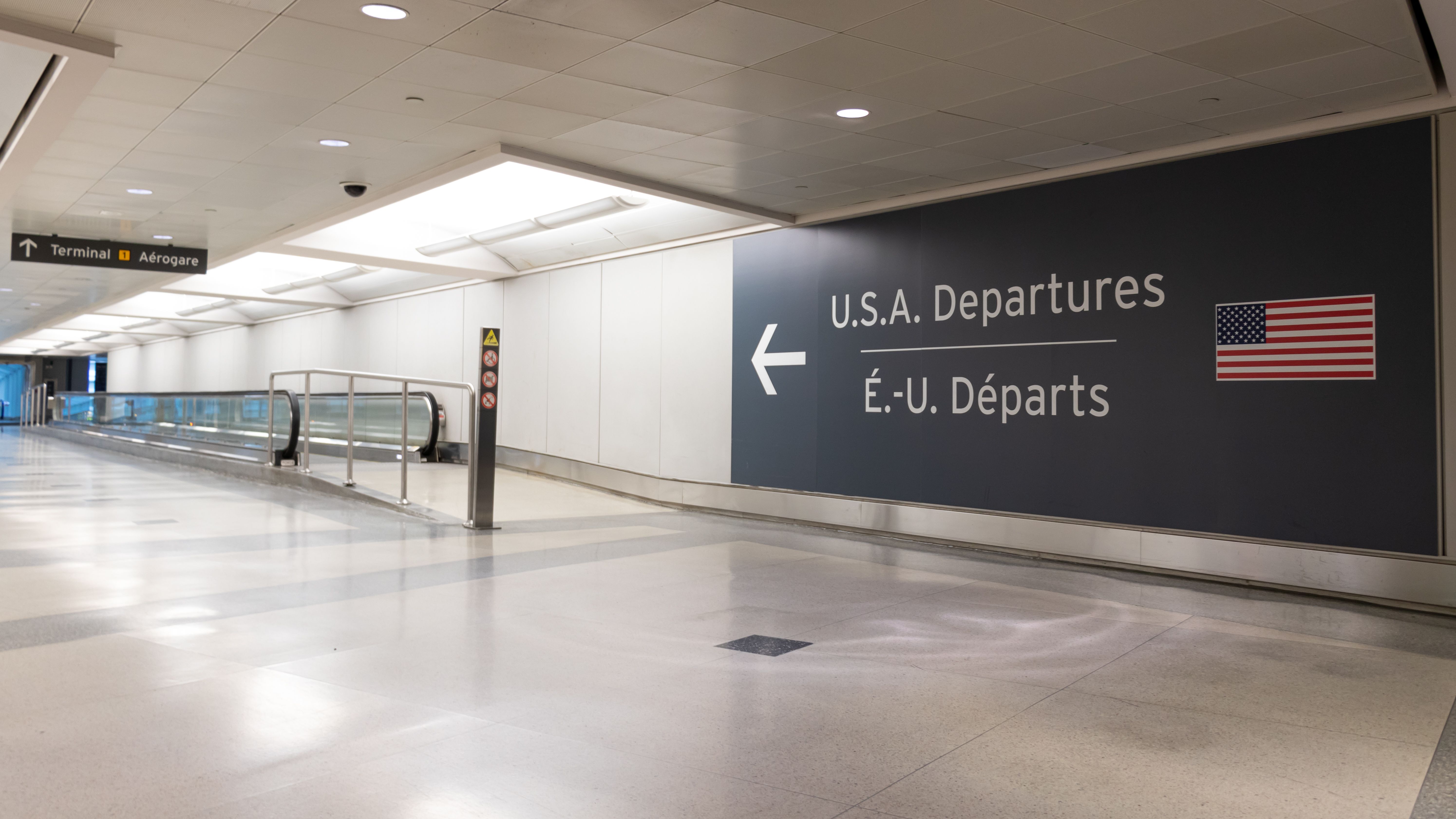 Americans Sound The Alarm After U.S. Airport Looks Depressingly Unrecognizable Without Canadian Tourists